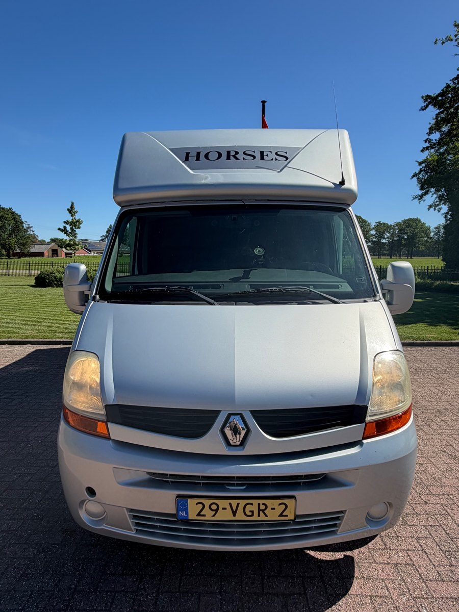 RENAULT MASTER 2-paards paardenwagen foto 3