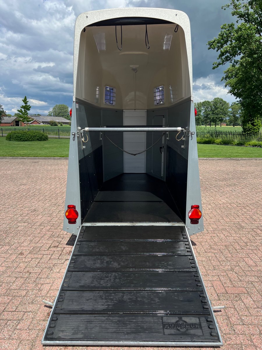 HUMBAUR SINGLE 2015 1,5-paards paardentrailer foto 7